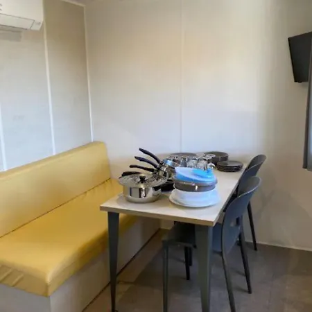 Campsite Mobil-home Avec Terrasse Au Mas Llinas - Api-1-52-373 Le Boulou